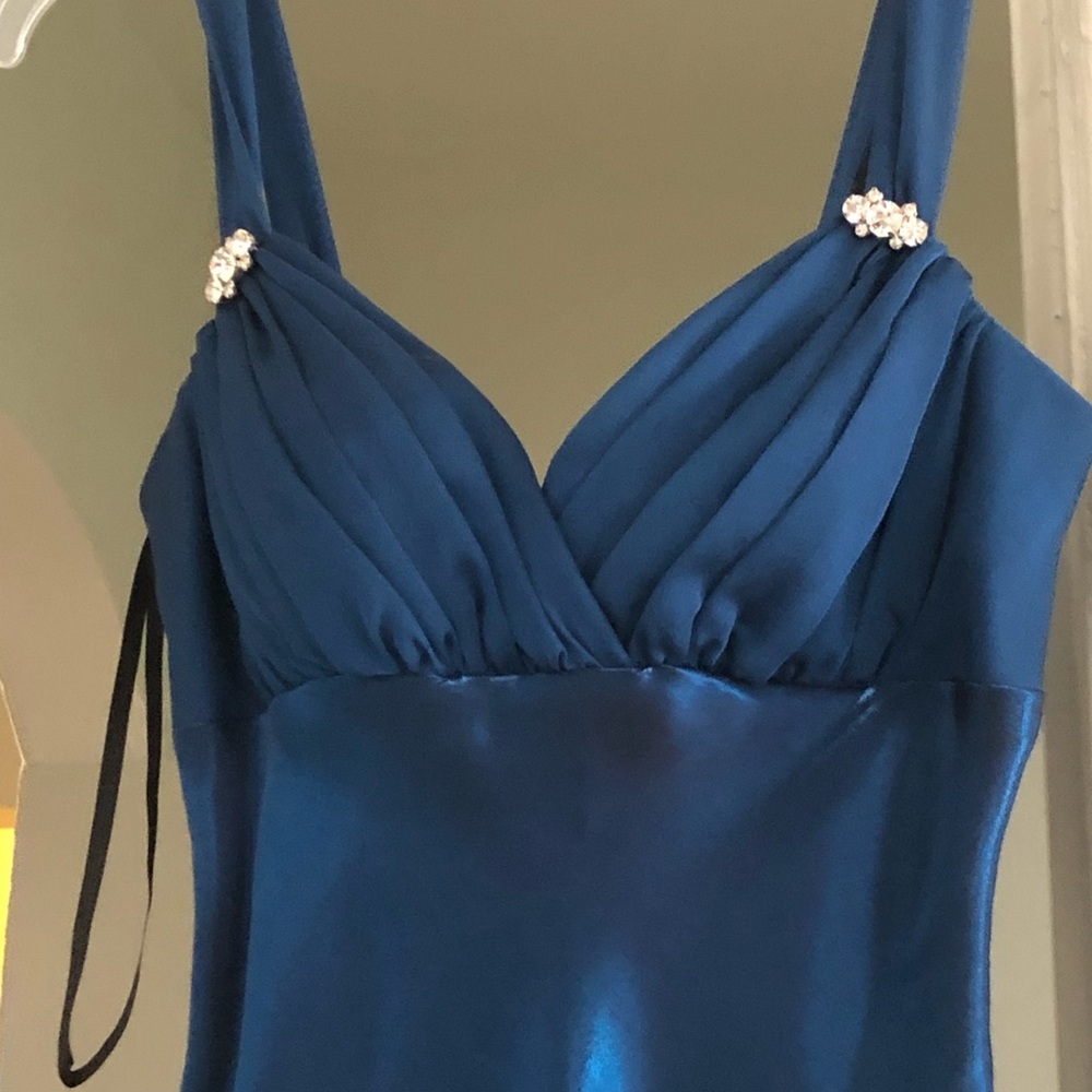 Elegant beautiful sparkly blue evening dress size - Picture 3 of 8